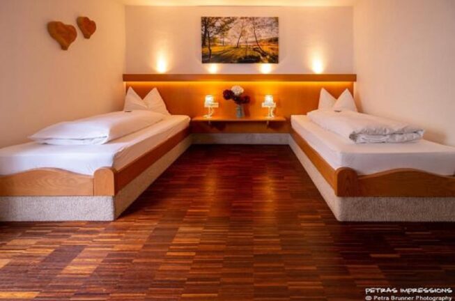 2 Bett Zimmer